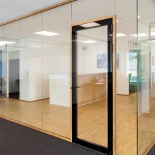 Deko FG Nature - Fully glazed partition with slim wooden profiles